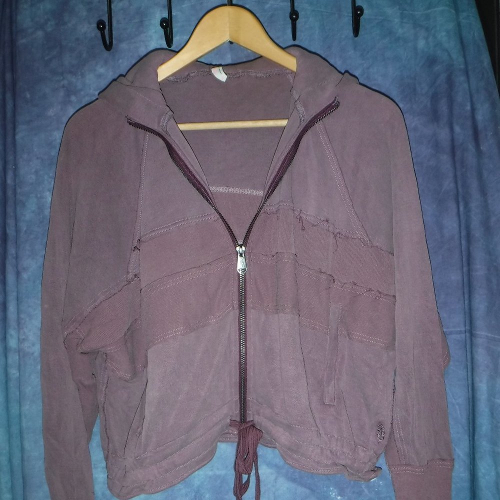 FREE PEOPLE Trekking Out Movement Sweatshirt ~ XS